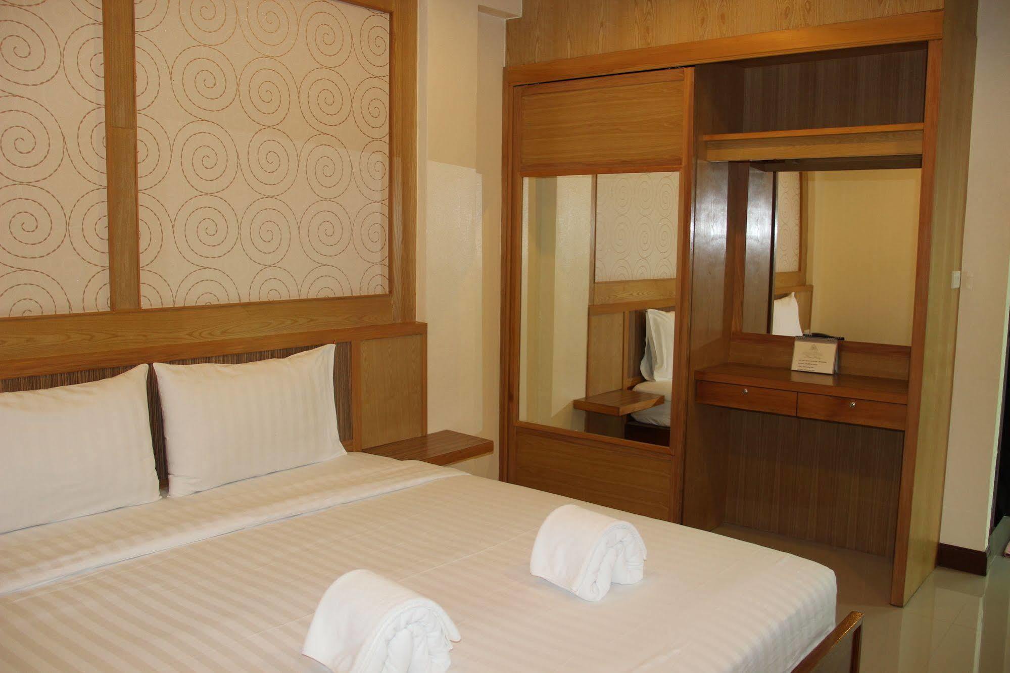 Monmuang Hotel Csiangmaj Kültér fotó